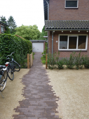 Leersum -  Entree en parkeerplek, halfverharding Gravimex